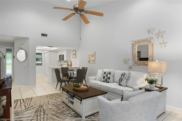 624 Wiggins Bay Dr C23, Naples, Florida 34110