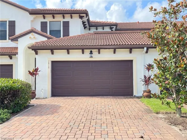 7818 Bristol Cir, Naples, Florida 34120