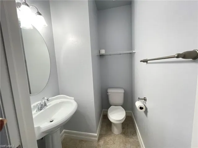 7818 Bristol Cir, Naples, Florida 34120