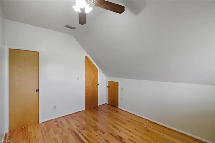 den/office flex space