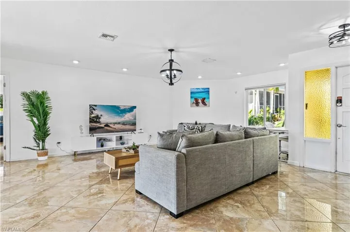 429 Cross St, North Fort Myers, Florida 33903