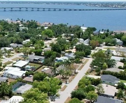 1306 Burtwood Dr, Fort Myers, Florida 33901