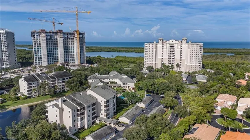 900  Arbor Lake  DR, Naples, FL 34110