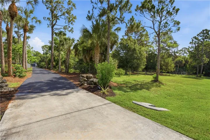 829 16th Ave Sw, Naples, Florida 34117