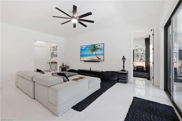 829 16th Ave Sw, Naples, Florida 34117