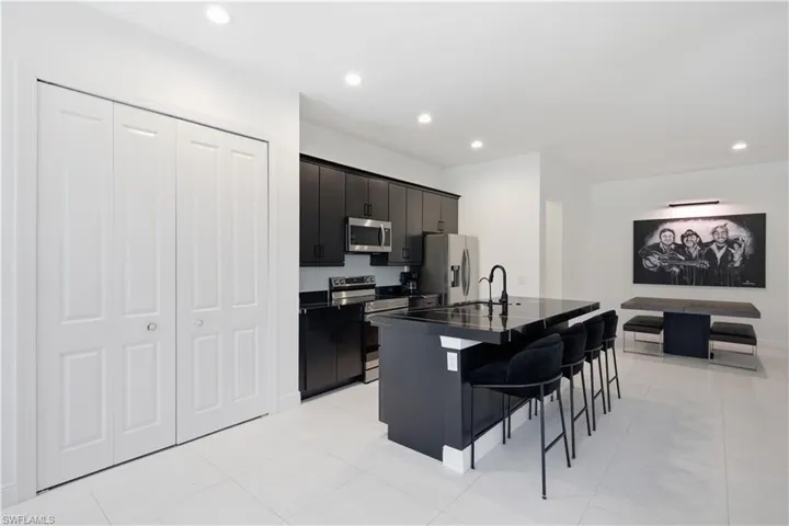 829 16th Ave Sw, Naples, Florida 34117