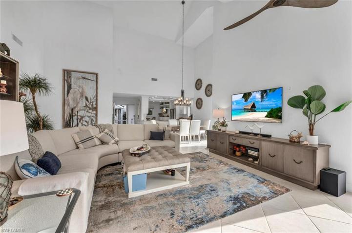 637 Bridgeway LN # 1, NAPLES FL 34108