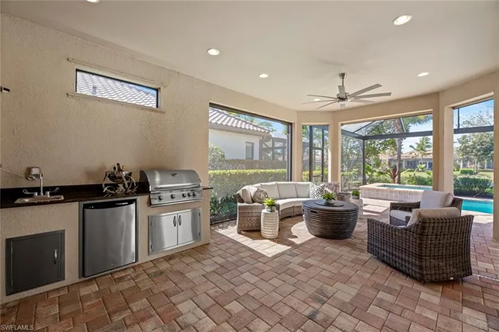 Large Entertaining Area