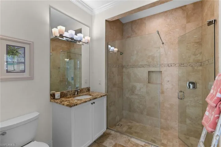 Full Private Guest Suite Bathroom!