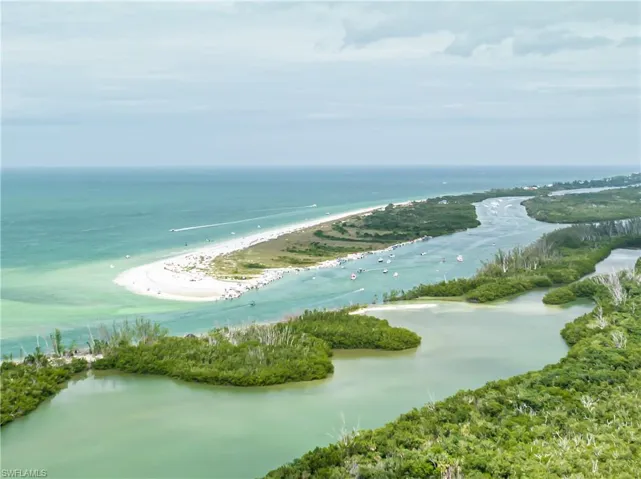 Boat or jet ski over to Keewaydin!