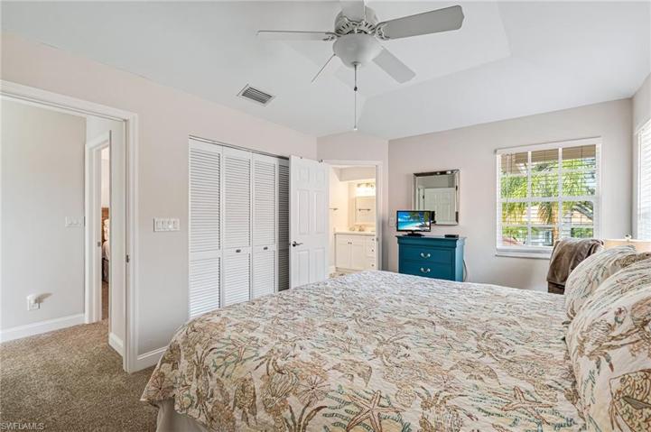 Upstairs bedroom with en suite Bathroom