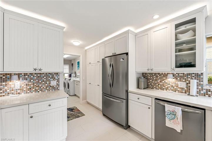 Gorgeous Kitchen with custom cabinets