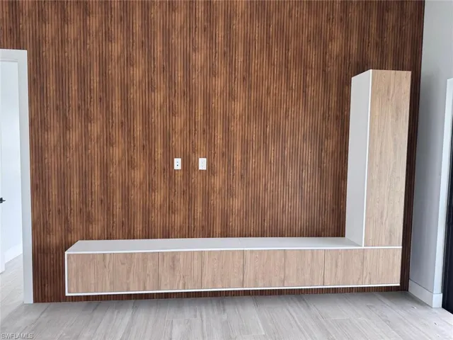 Details featuring baseboards