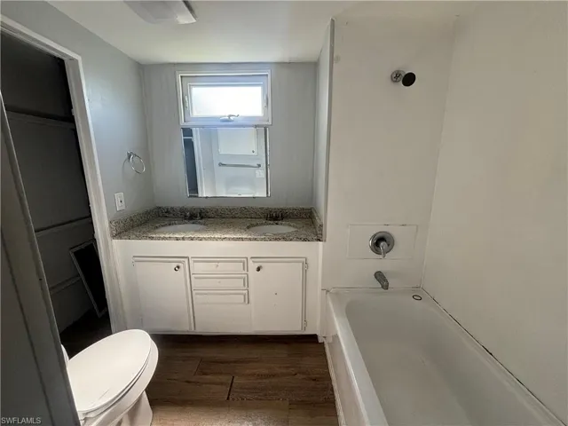 272  Flame  LN, North Fort Myers, FL 33917