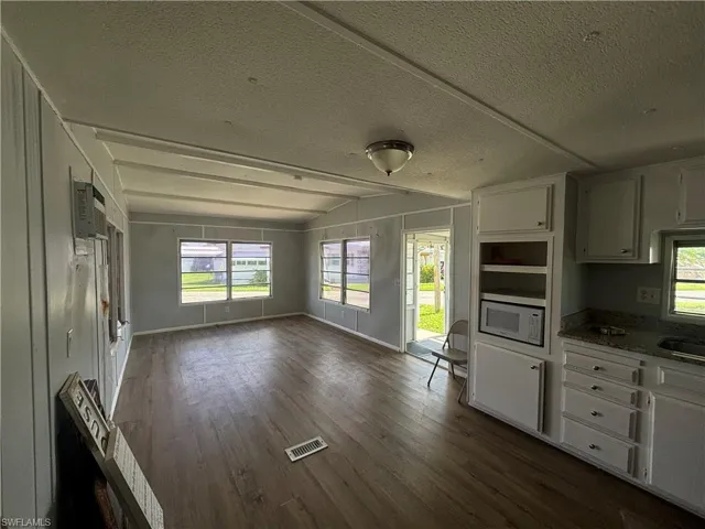 272  Flame  LN, North Fort Myers, FL 33917