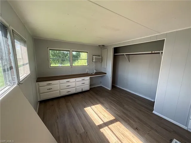 272  Flame  LN, North Fort Myers, FL 33917