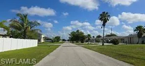 1937 Sw Santa Barbara Pl, Cape Coral, Florida 33991