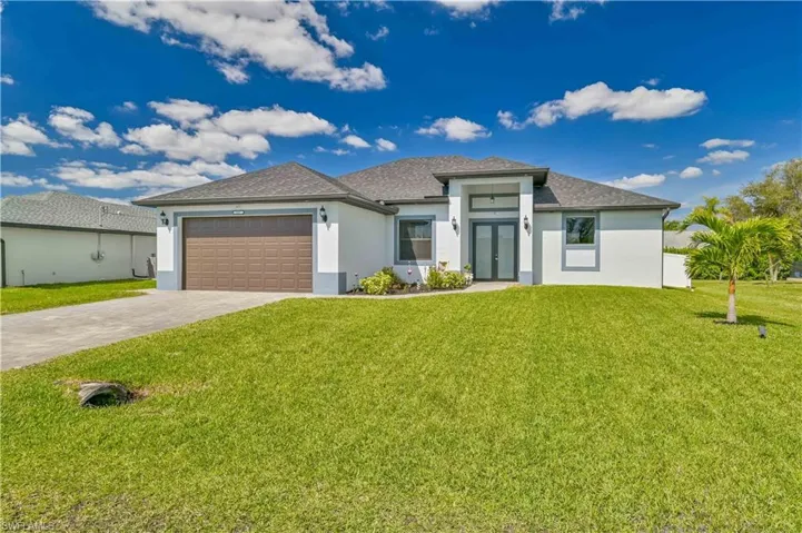 907 NE 10th  ST, Cape Coral, FL 33909