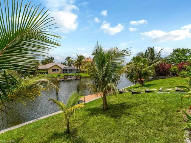 4809 13th Ave, Cape Coral, Florida 33914