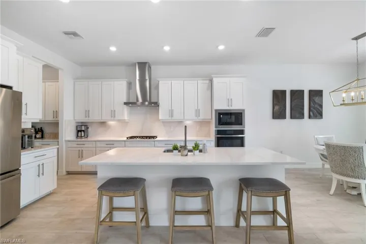 13682 Blue Bay Cir, Fort Myers, Florida 33913