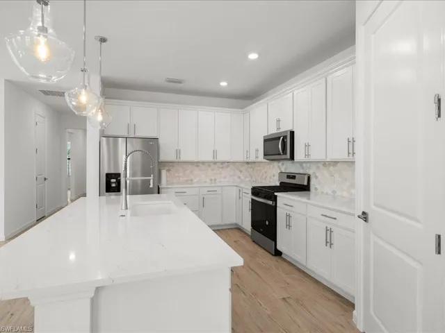 18262  Parksville  DR, Estero, FL 33928