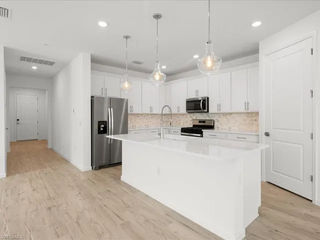 18262  Parksville  DR, Estero, FL 33928