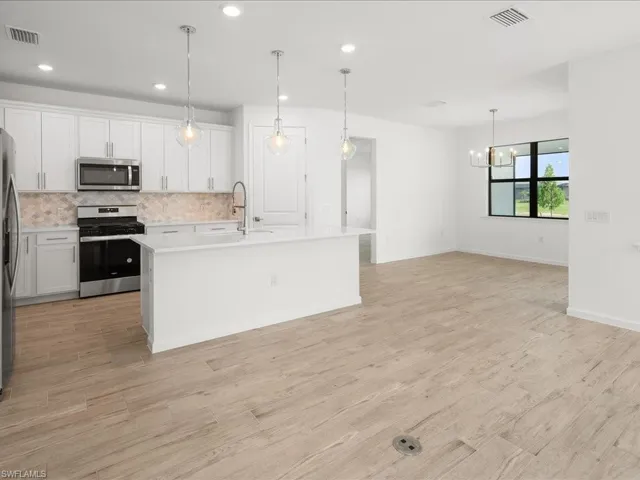 18262  Parksville  DR, Estero, FL 33928