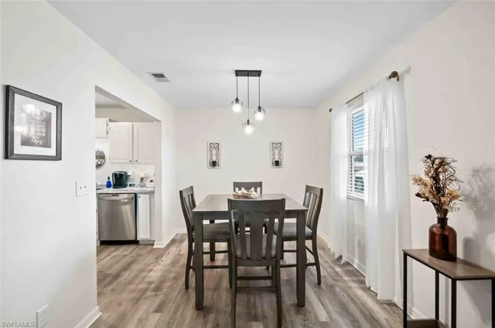 903  Nicholas W PKWY, Cape Coral, FL 33991