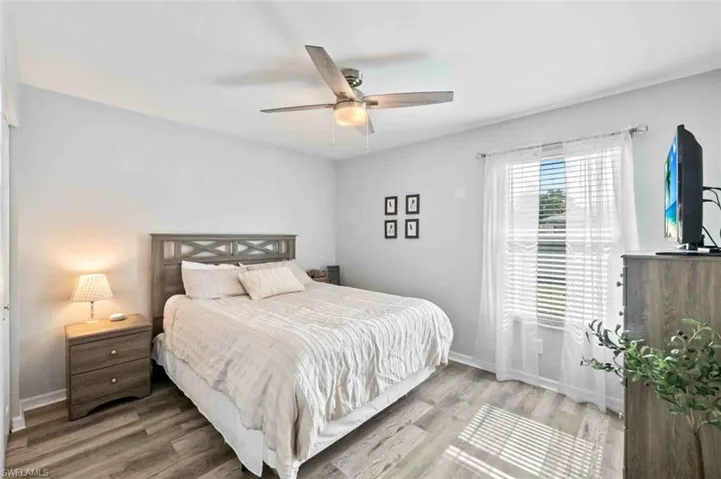 903  Nicholas W PKWY, Cape Coral, FL 33991