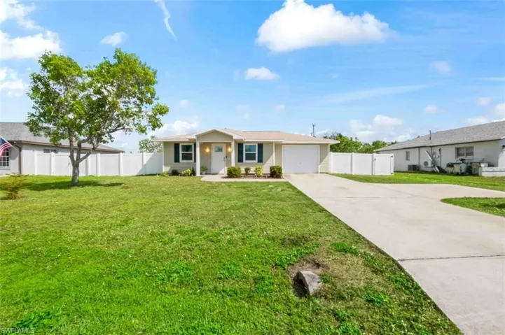 903  Nicholas W PKWY, Cape Coral, FL 33991
