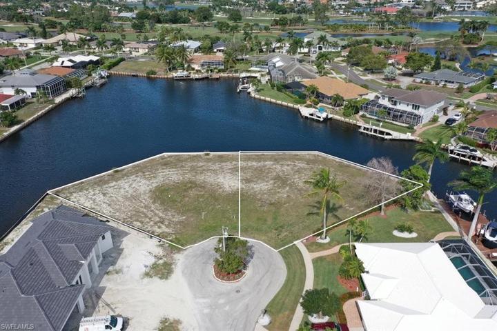 132  Templewood  CT, MARCO ISLAND, FL 34145