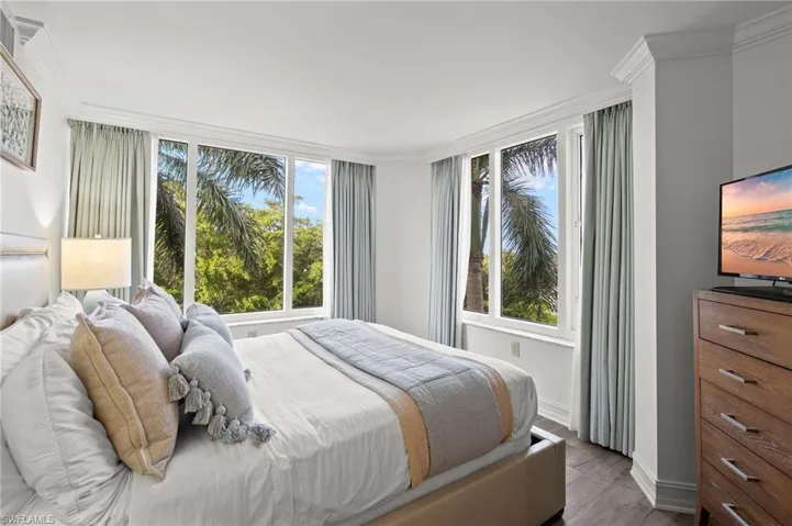 Guest bedroom with coastal vibes