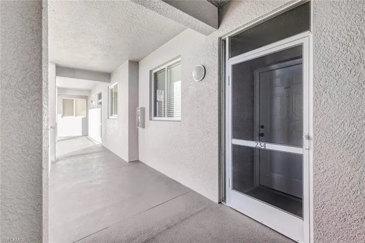 16595 Lake Circle Dr 234, Fort Myers, Florida 33908