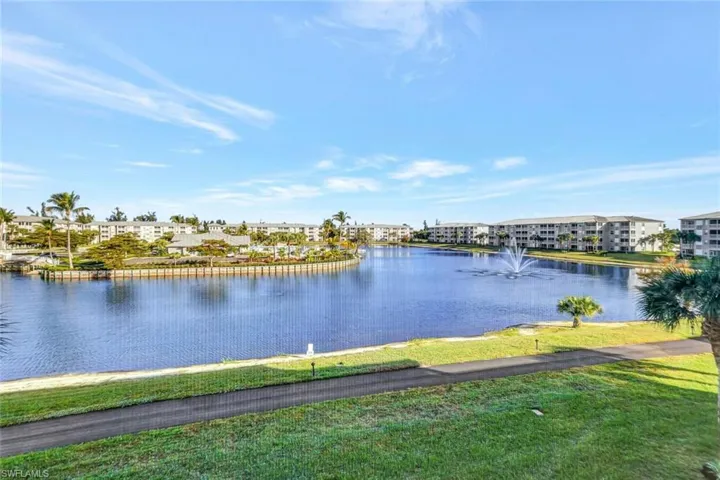 16595 Lake Circle Dr 234, Fort Myers, Florida 33908