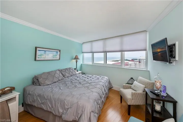 Bedroom 2 with a view