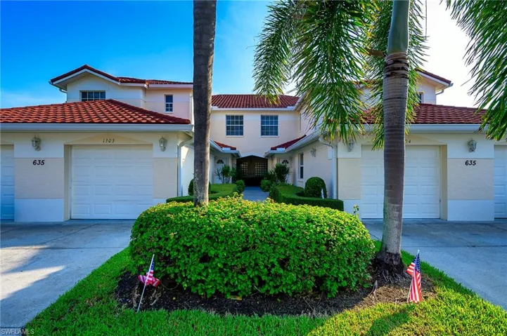 635  Lalique  CIR, Naples, FL 34119