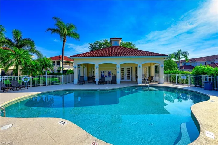 635  Lalique  CIR, Naples, FL 34119