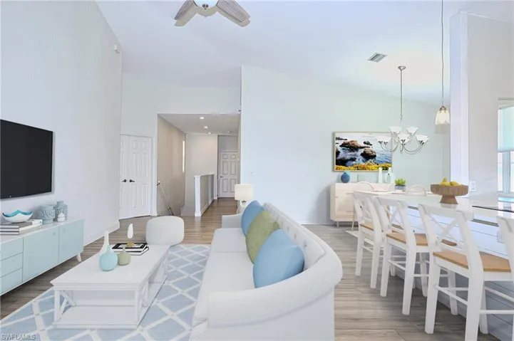 635  Lalique  CIR, Naples, FL 34119