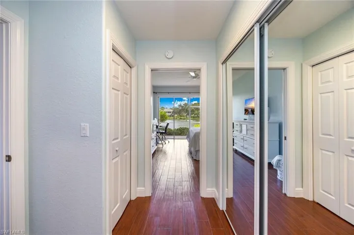 558 Vintage Reserve Ln 19a, Naples, Florida 34119