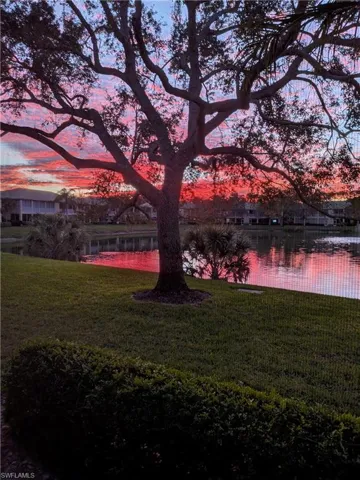 558 Vintage Reserve Ln 19a, Naples, Florida 34119