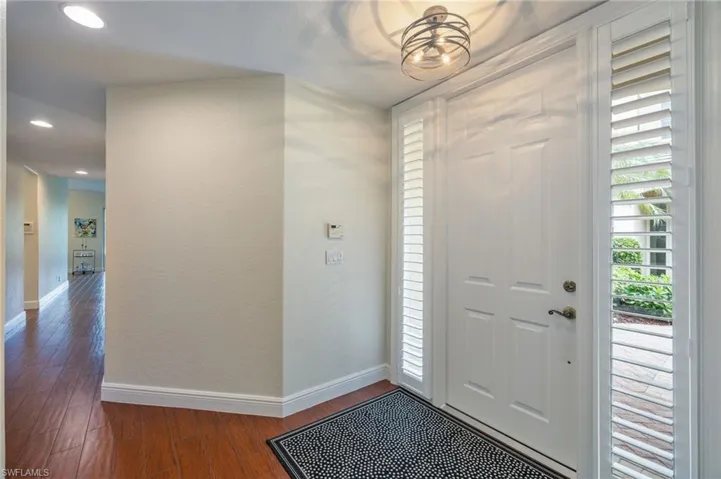 558 Vintage Reserve Ln 19a, Naples, Florida 34119
