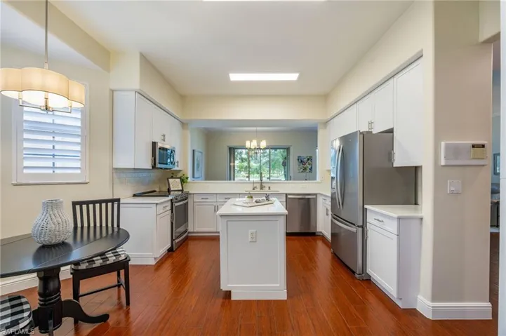 558 Vintage Reserve Ln 19a, Naples, Florida 34119