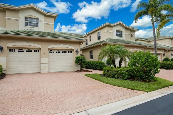 558 Vintage Reserve Ln 19a, Naples, Florida 34119