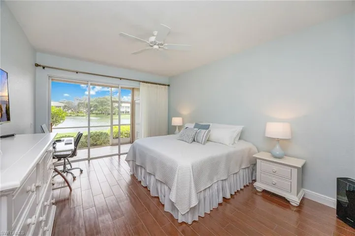 558 Vintage Reserve Ln 19a, Naples, Florida 34119