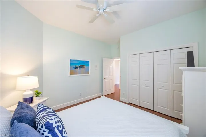 558 Vintage Reserve Ln 19a, Naples, Florida 34119