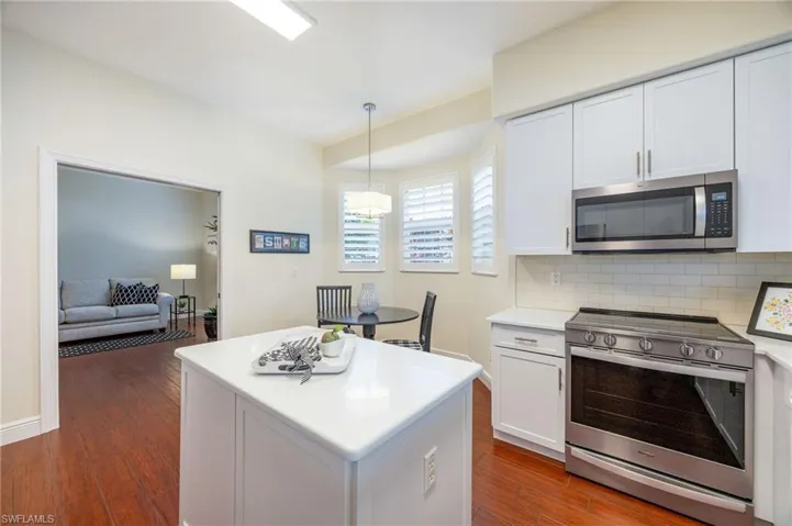 558 Vintage Reserve Ln 19a, Naples, Florida 34119