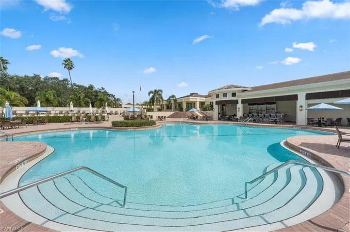 558 Vintage Reserve Ln 19a, Naples, Florida 34119