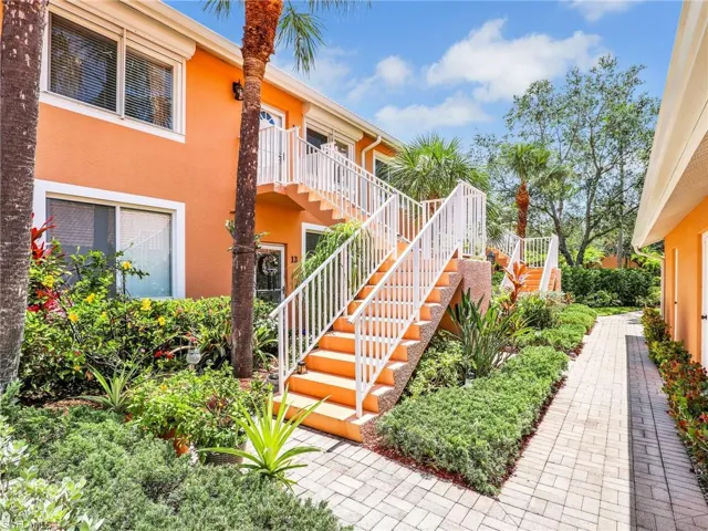 6790  Beach Resort  DR, Naples, FL 34114