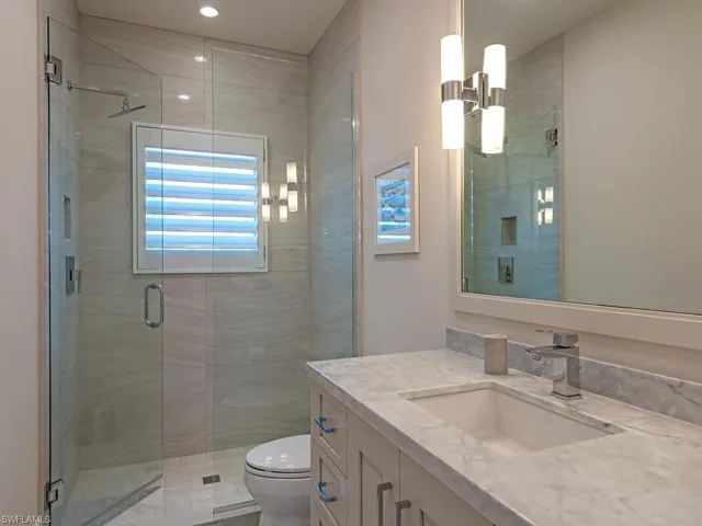 628  21st S AVE, Naples, FL 34102