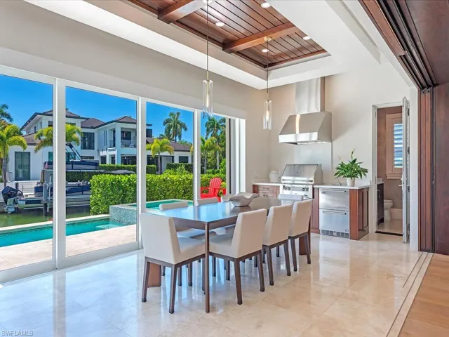 628  21st S AVE, Naples, FL 34102